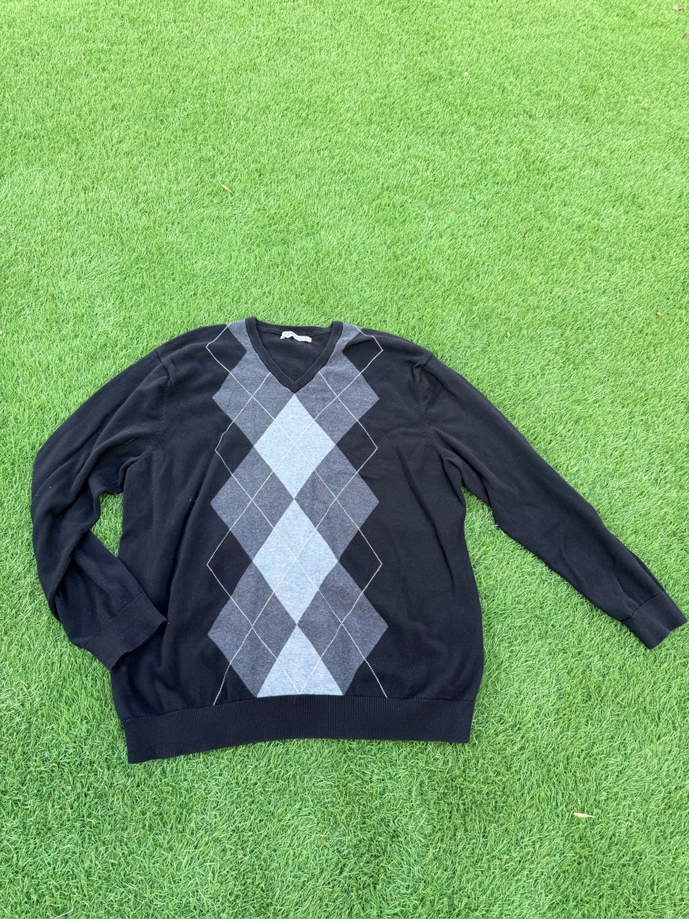 Old Navy Black V-Neck Sweater with Gray Argyle